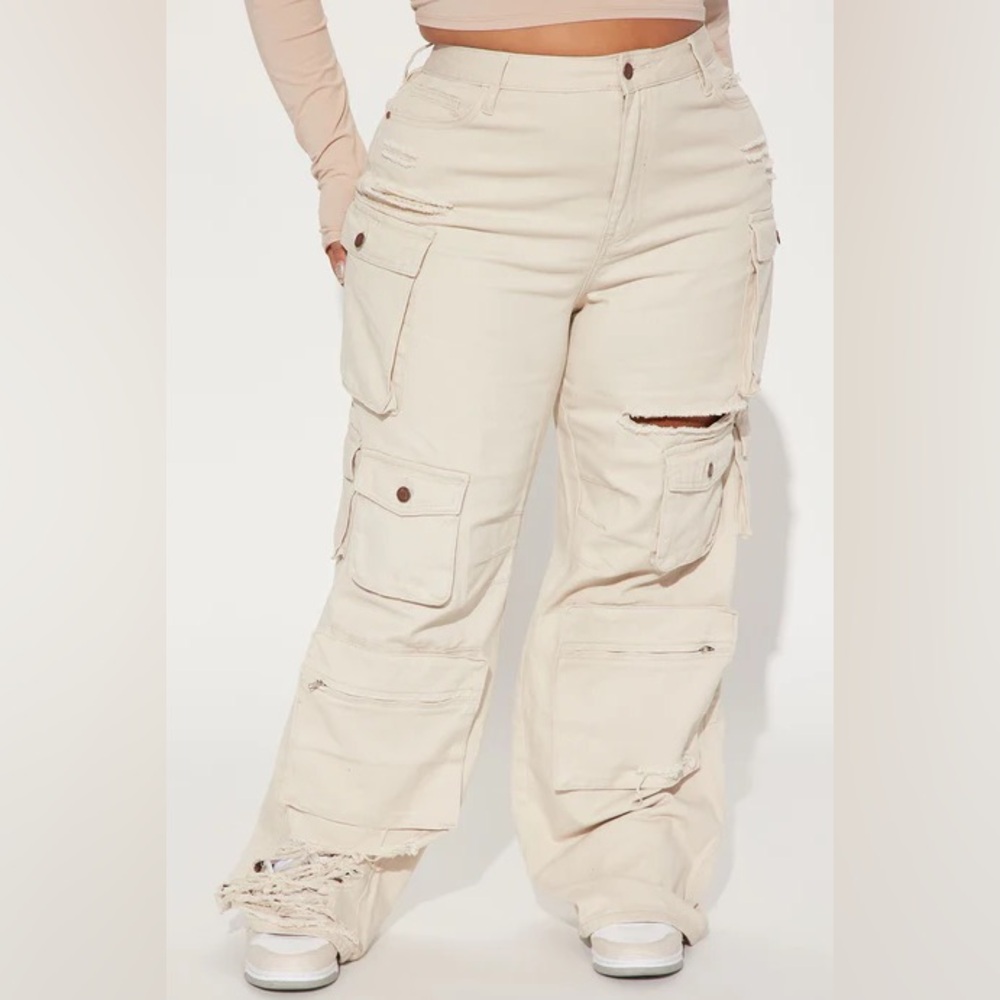 Size 18 Women's Cream Cargo Pants - Picture 2 of 2
